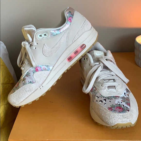 air max 1 floral desert sand